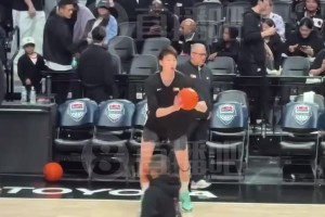 左手将！郇斯楠这出手动作，吧友们感觉如何？